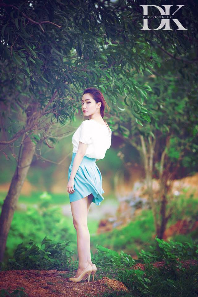 和好友香蕉在ktv被同學(xué)2