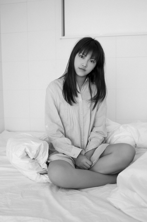 亞洲女人被黑人巨大猛進(jìn)