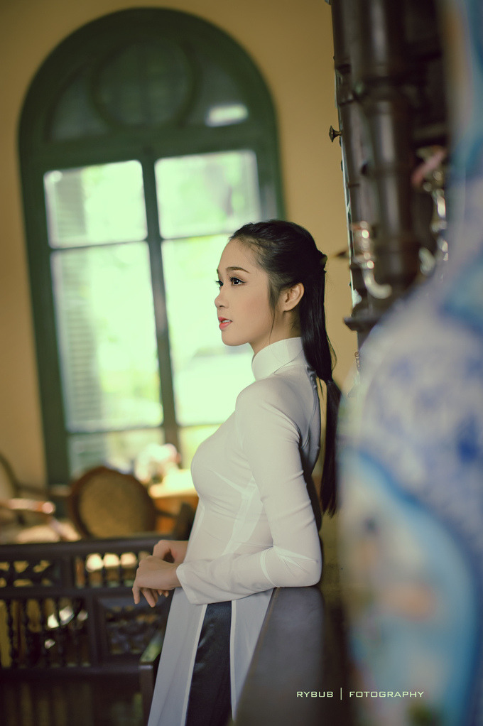 按摩房女大學(xué)生